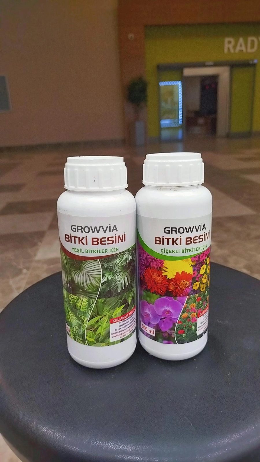 Çiçekli ve yapraklı bitkiler için bitki besini